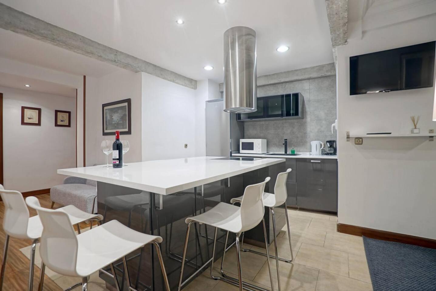 Amplio Apartamento En Gros Con Parking Privado San Sebastian Bagian luar foto